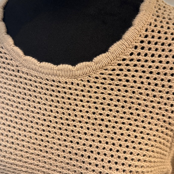 GAP Cream Knit Pullover - Picture 2 of 5